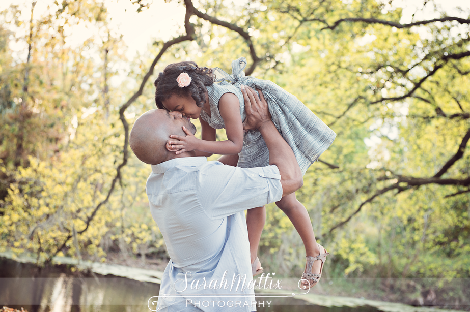  - family_photographer_new_orleans_modern_stylish_family_sarah_mattix_outfits-2